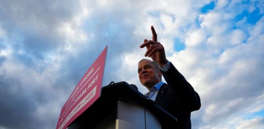 Primer Ministro canadiense, Mark Carney, en un discurso brindado durante su campaña electoral. Foto La Hora: AP