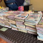 Dinero en efectivo localizado en allanamientos contra extorsionistas. Foto La Hora: MP