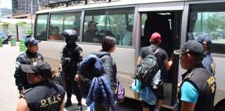 La PNC realiza operativos en el Centro Histórico durante la Semana Santa tras denuncias de robos atribuidos a migrantes indocumentados. Foto: La Hora / PNC.