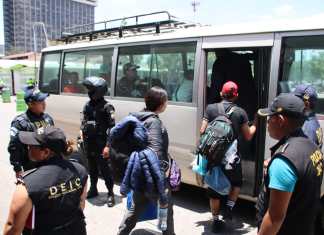 La PNC realiza operativos en el Centro Histórico durante la Semana Santa tras denuncias de robos atribuidos a migrantes indocumentados. Foto: La Hora / PNC.