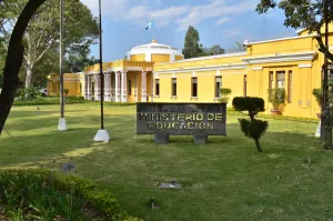 El Mineduc aclara fin de ciclo escolar 2025 afectado por paro del STEG de Joviel Acevedo