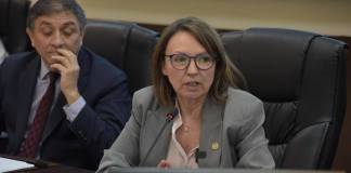 La ministra de Ambiente, Patricia Orantes, busca un préstamo para el cuidado del río Motagua.