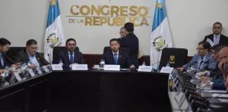 El presidente del Congreso, Nery Ramos, responde por el pago del sueldo a los diputados. Foto: La Hora / José Orozco
