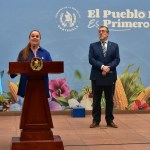 Presidente Bernardo Arévalo y Ministra de educación, Anabella Giracca