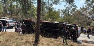 Al menos 17 personas resultaron heridas luego de que bus extraurbano volcara en ruta Interamericana