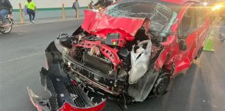 La Policía Municipal de Tránsito (PMT) de Villa Nueva reporta una triple colisión que ha provocado complicaciones en el tráfico en la ruta CA-9.