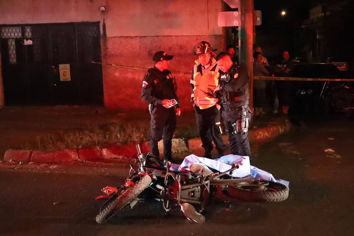 Ataque armado cerca de iglesia y hombre vapuleado interrumpen ingreso de procesión en zona 6