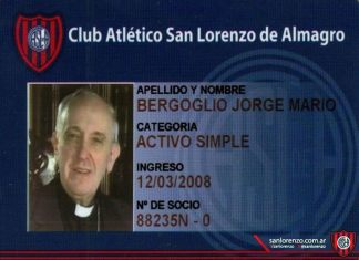 Carnet de socio de Jorge Mario Bergoglio, tras ser elegido papa y adoptar el nombre de Francisco. Foto La Hora: EFE