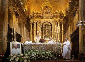 "El papa de los pobres, de los marginados", así recuerda el arzobispo de Argentina a Francisco