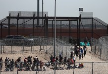 El paso de inmigrantes en la frontera de EE.UU. con México desciende a mínimos históricos Foto La Hora: EFE