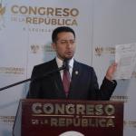 Nery Ramos expone la agenda propuesta por diputados Unionistas y de Vamos. Foto La Hora: José Orozco.