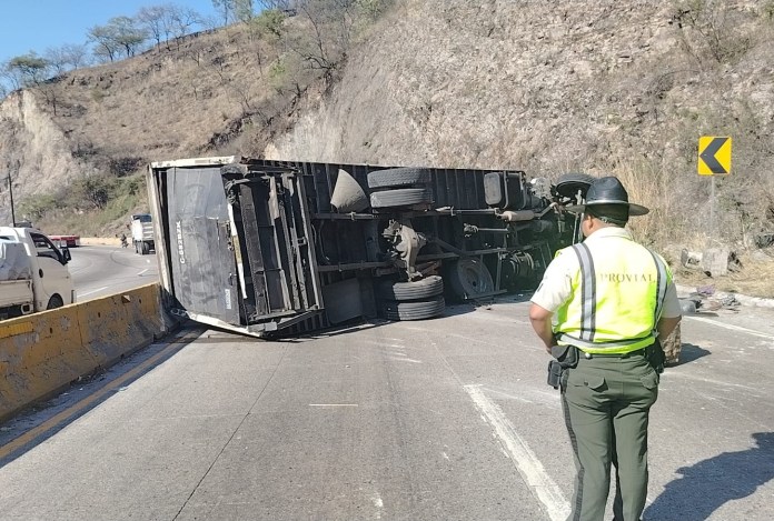 Provial registró un accidente vial en la ruta al Atlántico. Foto La Hora: Provial.