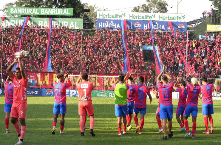 El club nacional municipal cierra su clasificación a la gran final que se van enfrentar al Club Antigua. Foto: Club Municipal