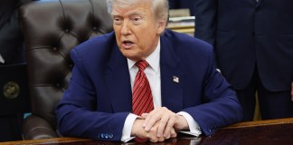 Trump critica a Putin por los últimos ataques contra Kiev y dice que medita sanciones