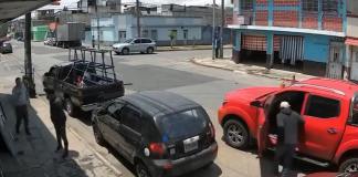 Asaltantes roban picop mientras dueño se encontraba comprando en una tienda en la colonia La Reformita zona 12.