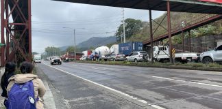 Derivado de las lluvias reportadas durante horas de la madrugada, autoridades han reportado complicaciones en el tráfico en dirección a la autopista Palín-Escuintla.