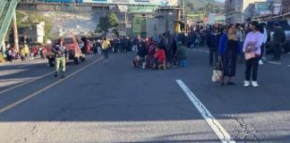 Bloqueo en el km 157 de la ruta interamericana realizado por la comunidad de Nahualá para buscar soluciones en "conflictos territoriales".