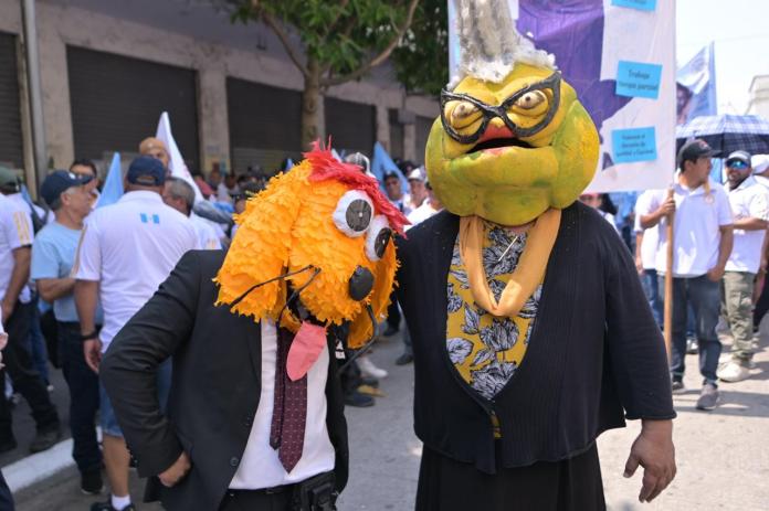 Los manifestantes rechazaron el trabajo de la fiscal general, Consuelo Porras. Foto La Hora: Fabricio Alonzo.