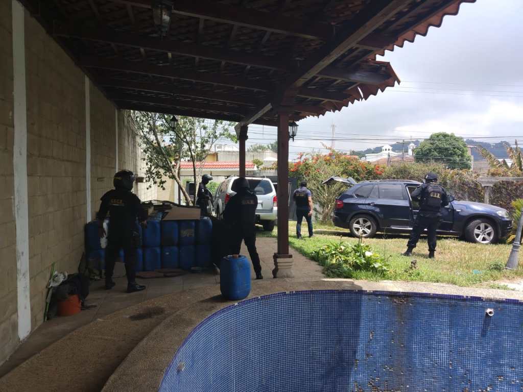 La PNC localizó un narcolaboratorio en San José Pinula. Foto La Hora: PNC