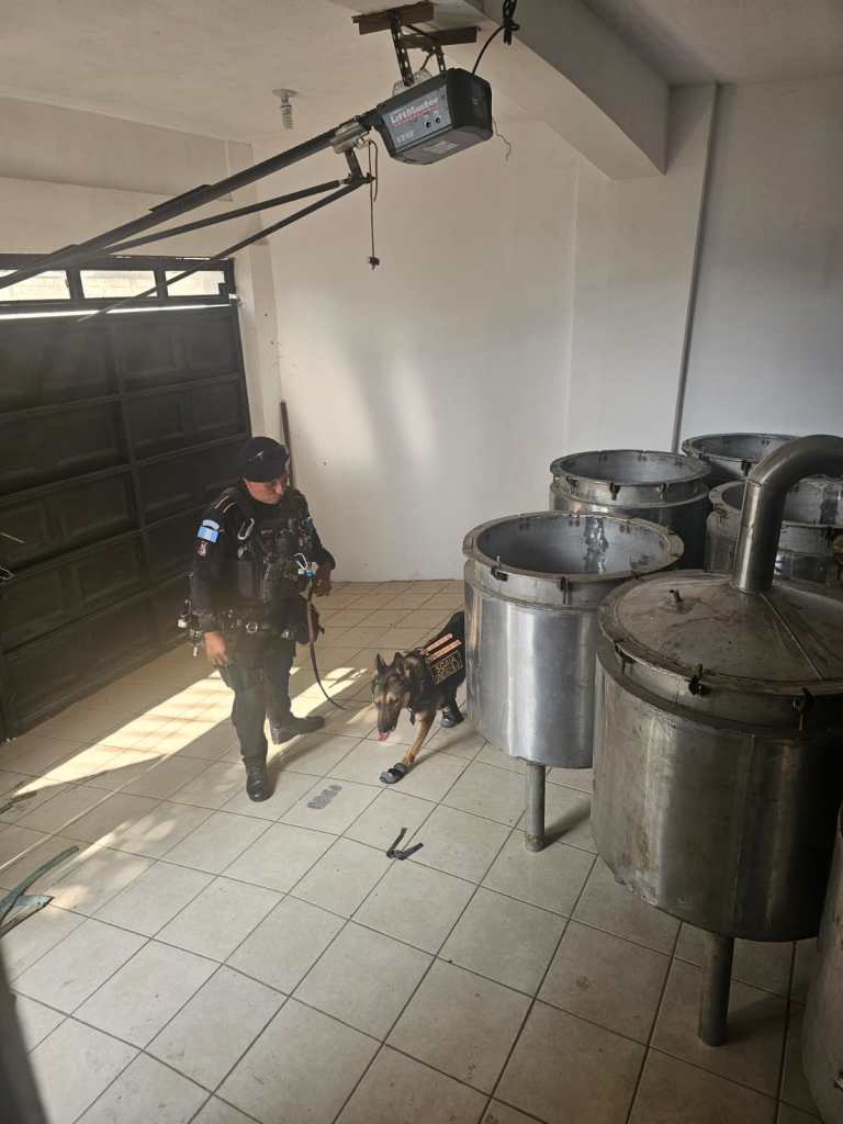 La PNC localizó un narcolaboratorio en San José Pinula. Foto La Hora: PNC