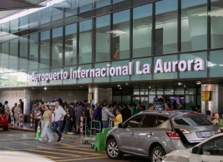 El financiamiento anunciado por el BM incluye la mejora en varios aeropuertos, incluido el Aeropuerto Internacional La Aurora. Foto La Hora: Archivo