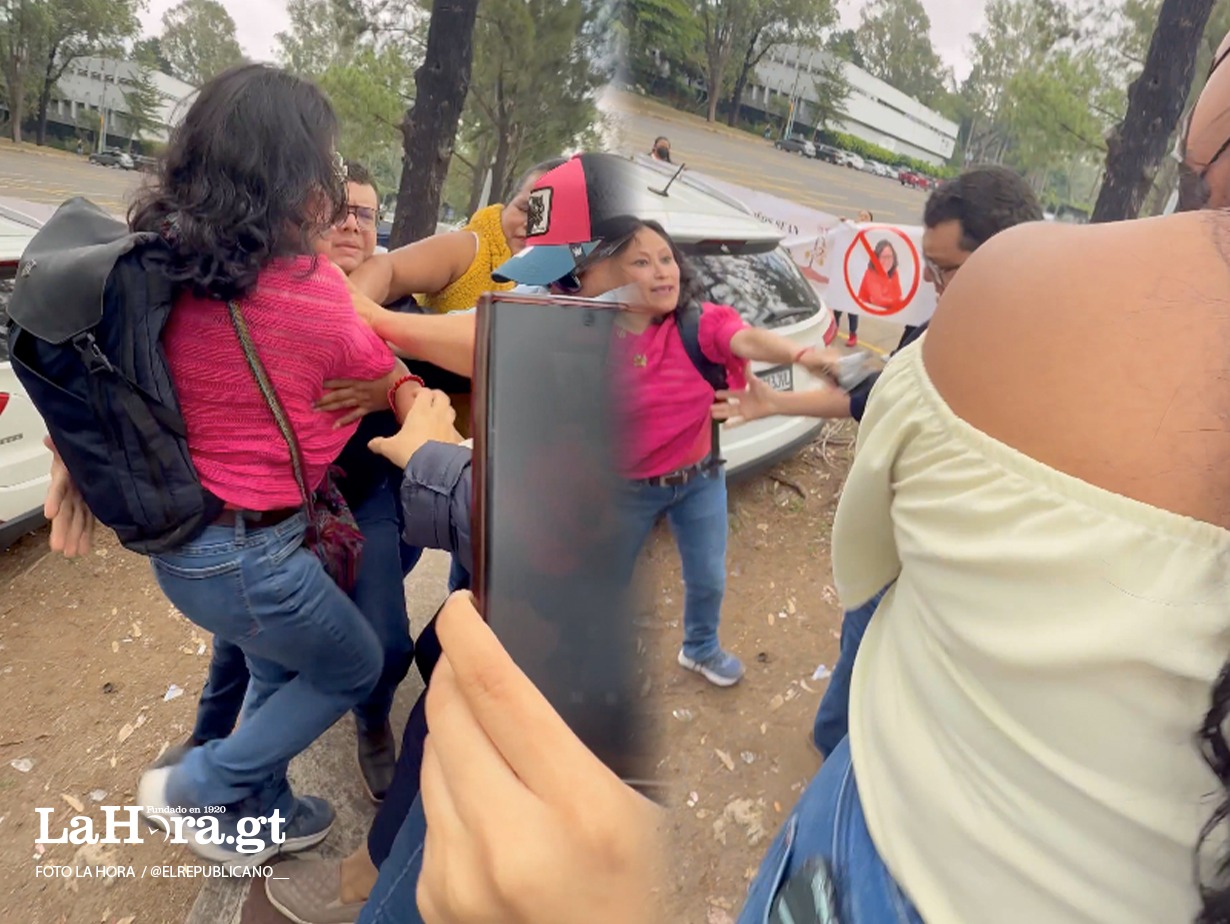 Conflicto reportado en la USAC: personas agreden a diputados de Semilla en confuso incidente
