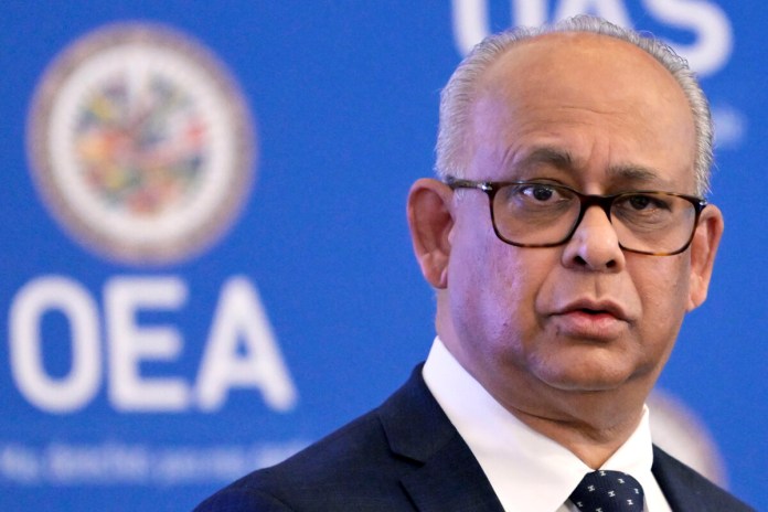 Albert Ramdin - Foto EFE