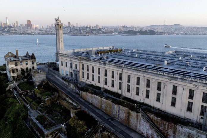 Alcatraz escapes Alcatraz