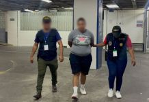 Alias "La kim y/o la tiradora" capturada por agentes de la DEIC. Foto La Hora: PNC