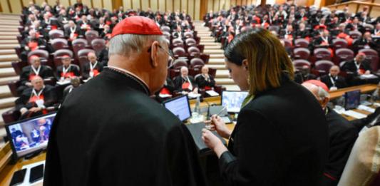 El Anillo del Pescador y los sellos del papa Francisco, símbolo del poder pontificio, han sido anulados este martes, dieciséis días después de su muerte, ha confirmado el portavoz de la Santa Sede, Matteo Bruni, un día antes del cónclave para elegir a un nuevo pontífice. EFE/ Vatican Media.