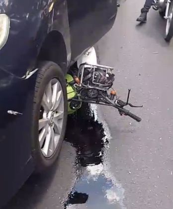 Conductor de vehículo atropella a un agente de EMIXTRA por huir de reten en zona 10