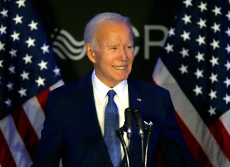 El despacho de Biden informó que su familia está considerando opciones de tratamiento. Foto La Hora: AP