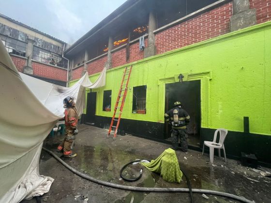 Los Bomberos Voluntarios Sofocaron las llamas. Foto La Hora: CVB