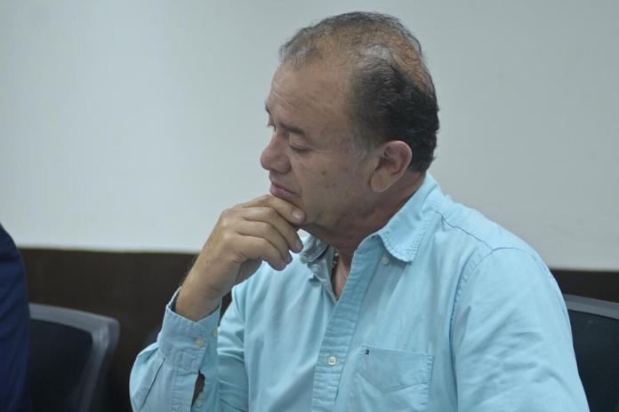 Byron Ureta Byron Ureta, representante legal de la AEAU, fue ligado a proceso dentro del caso Transurbano. Foto La Hora: Fabricio Alonzo