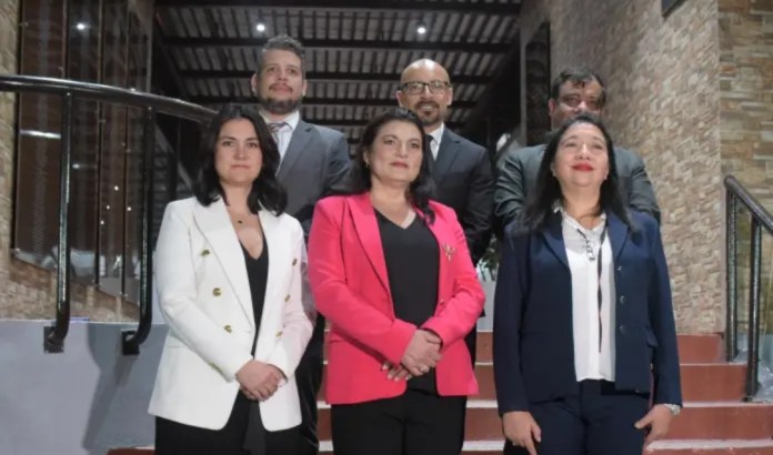 La Junta Directiva del CANG se pide análisis conscientes a los agremiados por temas de interés nacional. Foto La Hora: José Orozco.