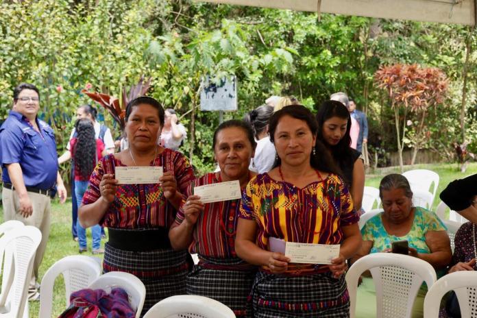 Comadronas guatemaltecas reciben primer estipendio de Q2 mil. Foto La Hora: MSPAS.