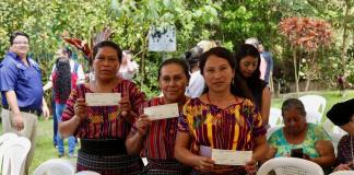 Comadronas guatemaltecas reciben primer estipendio de Q2 mil. Foto La Hora: MSPAS.