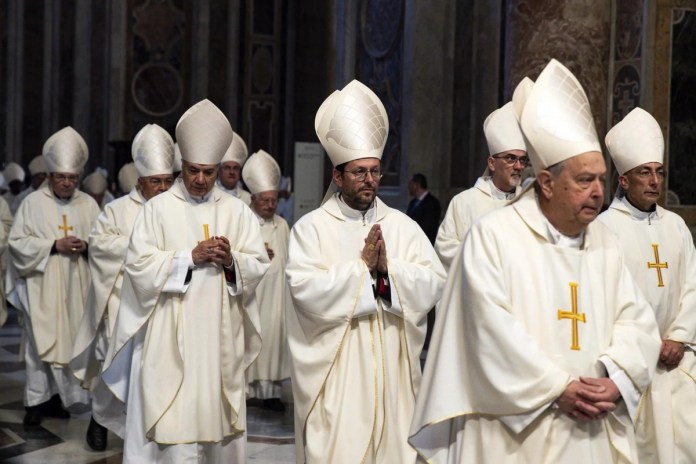 Vaticano ofició este domingo la última misa de las 'Novendiales'. Foto La Hora: EFE,