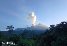 Conred alerta de lanzamiento de ceniza del volcán Santiaguito por constante actividad Volcán Santiaguito, en el departamento de Quetzaltenango. Foto: CONRED.