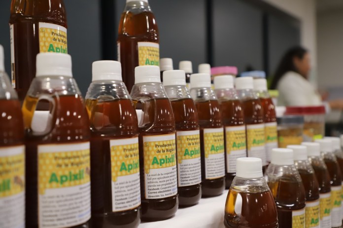 El alimento que nunca caduca Descubre como identificar la verdadera miel