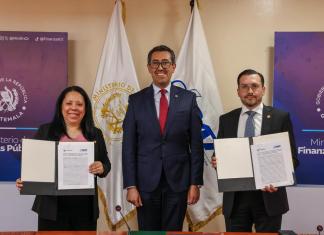 El convenio de Finanzas y SAT para impresión de placas de circulación y otros documentos legales