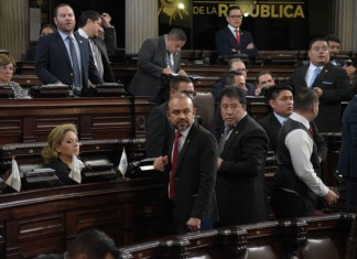 Diputados intentaron tomar el control de la JD del Congreso