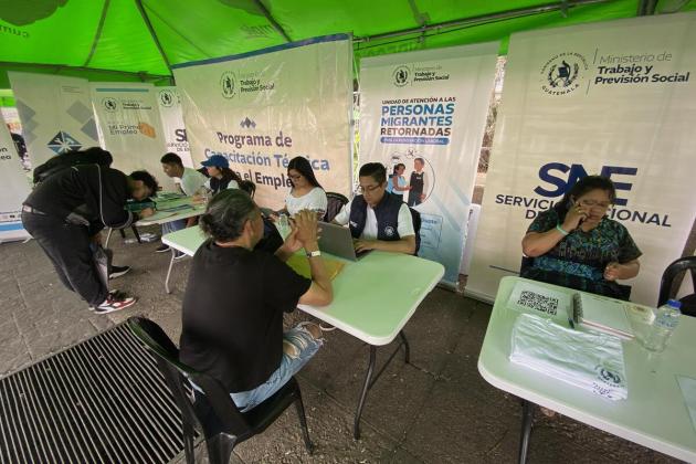 ¿Buscas trabajo? Más de 5 mil plazas disponibles en la feria del empleo en la Plaza de la Constitución