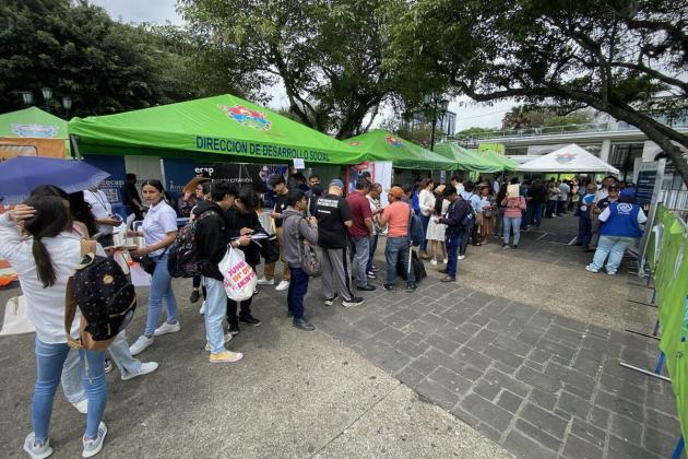 ¿Buscas trabajo? Más de 5 mil plazas disponibles en la feria del empleo en la Plaza de la Constitución