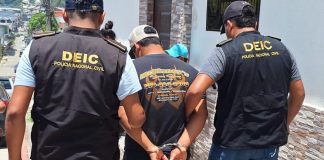 Un hombre fue capturado por presuntamente haber asesinado e incendiado a su pareja en el año 2023.