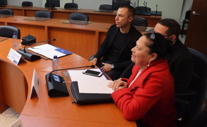 La fiscal general y jefa del MP, María Consuelo Porras, durante la videollamada con Tom Homan, en enero antes de que asumiera el cargo de zar de la Frontera. Foto: La Hora / MP.