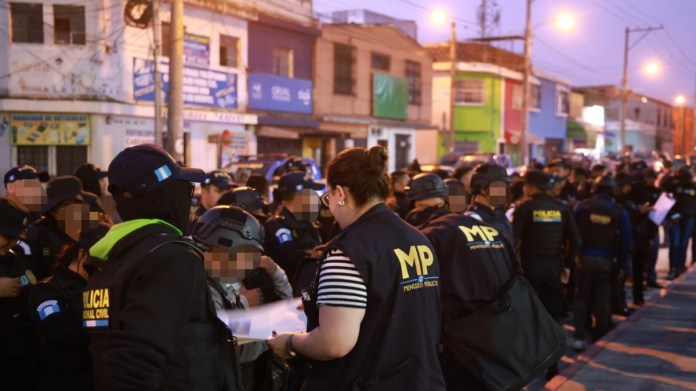 GqRAMP-XYAAboW8 (1) A través de 19 diligencias de allanamiento, el Ministerio Público (MP), busca realizar un