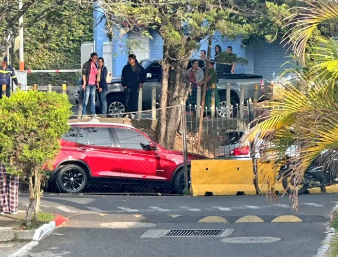 Gq_nNwcXoAA3J4r (1) Ataque armado deja dos personas heridas por impacto de bala en la antigua ruta hacia Chinautla.