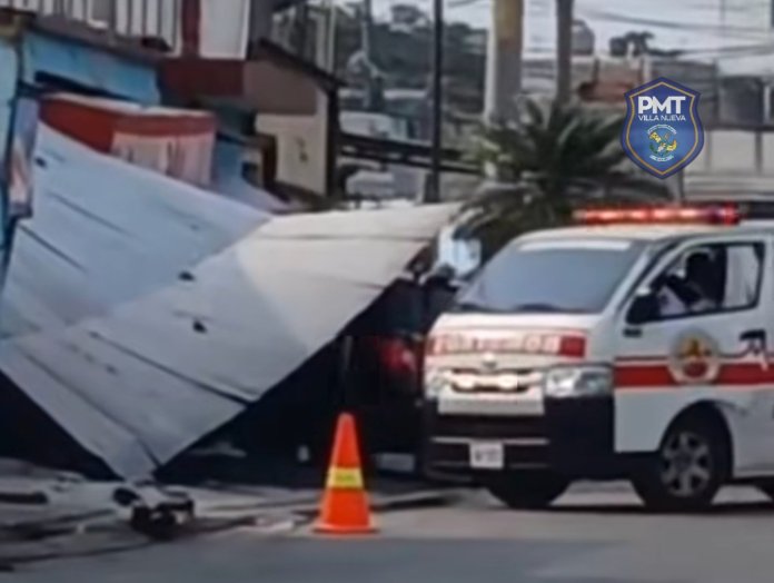Durante la jornada de este sábado se registraron varias accidentes de tránsito. Foto La Hora: PMT Villa Nueva