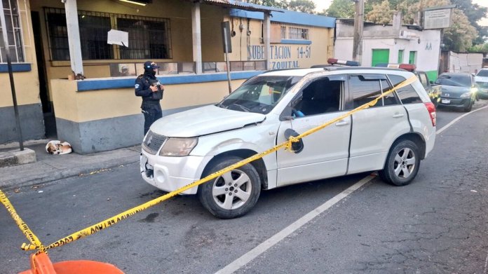 Groj6_GWcAAqZEL (1) Ataque armado en la colonia Mezquital deja una persona fallecida, donde debido a las diligencias PMT de Villa Nueva reporta tráfico en el área.